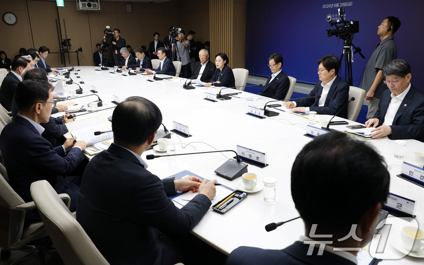 (서울=뉴스1) 이종덕 기자 = 한성숙 국무총리가 28일 오전 서울 중구 대한상공회의소에서 열린 경제협·단체 규제합리화 간담회에서 모두발언 하고 있다.(공동취재) 2026.8.28 …