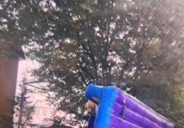 군포 '물놀이터 에어바운스 전도 사고' 책임자 2명 검찰행