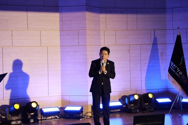 대한가수협회, '추억의 힐링콘서트' 성료…감동의 무대