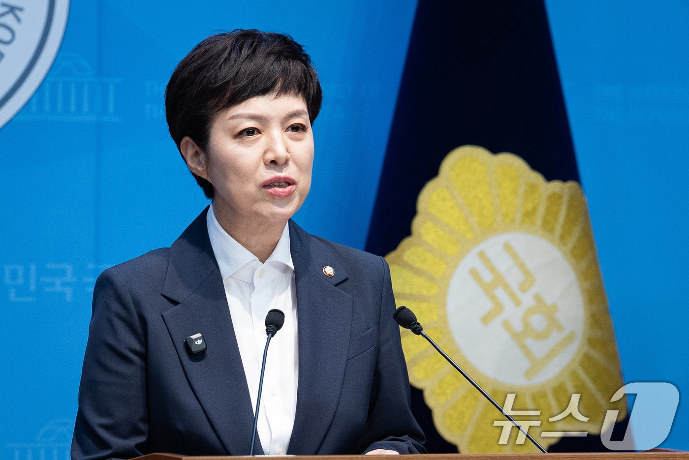 (서울=뉴스1) 유승관 기자 = 김은혜 국민의힘 의원이 28일 서울 여의도 국회 소통관에서 경기도 주택공급 관련 기자회견을 하고 있다. 2026.8.28/뉴스1