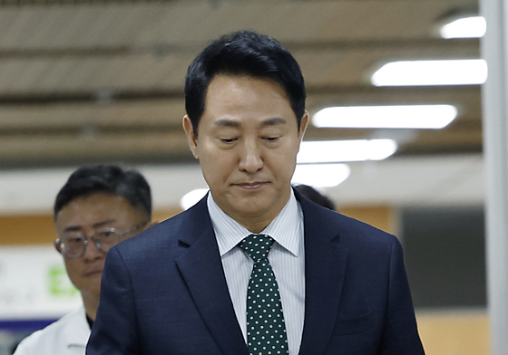 법정 향하는 오세훈 서울시장