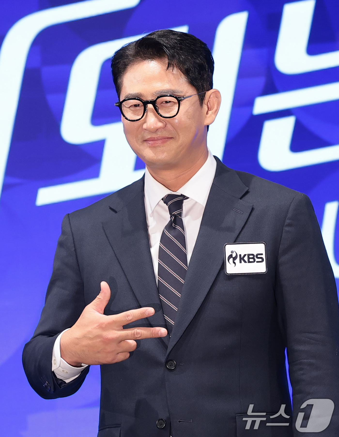 (서울=뉴스1) 권현진 기자 = 박용택 해설위원이 28일 서울 여의도 KBS 아트홀에서 진행된 '2026 아이치-나고야 아시안게임' 제작발표회에 참석해 포즈를 취하고 있다. 202 …