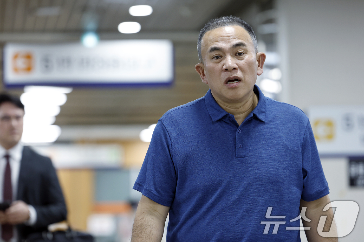 (서울=뉴스1) 박정호 기자 = 보석으로 풀려난 명태균 씨가 28일 오후 서울 서초구 서울중앙지방법원에서 열린 오세훈 서울시장의 정치자금법위반 혐의 항소심 공판에 증인으로 출석하고 …