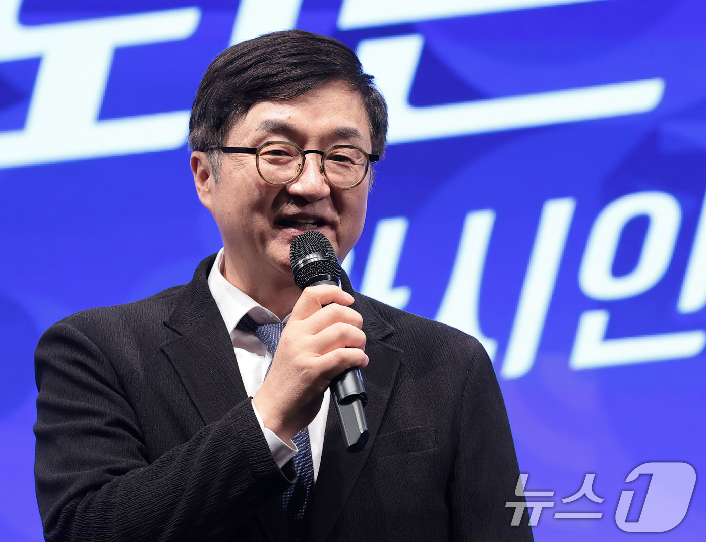 (서울=뉴스1) 권현진 기자 = 송재혁 KBS 스포츠센터장이 28일 서울 여의도 KBS 아트홀에서 진행된 '2026 아이치-나고야 아시안게임' 제작발표회에 참석해 인사말을 하고 있 …