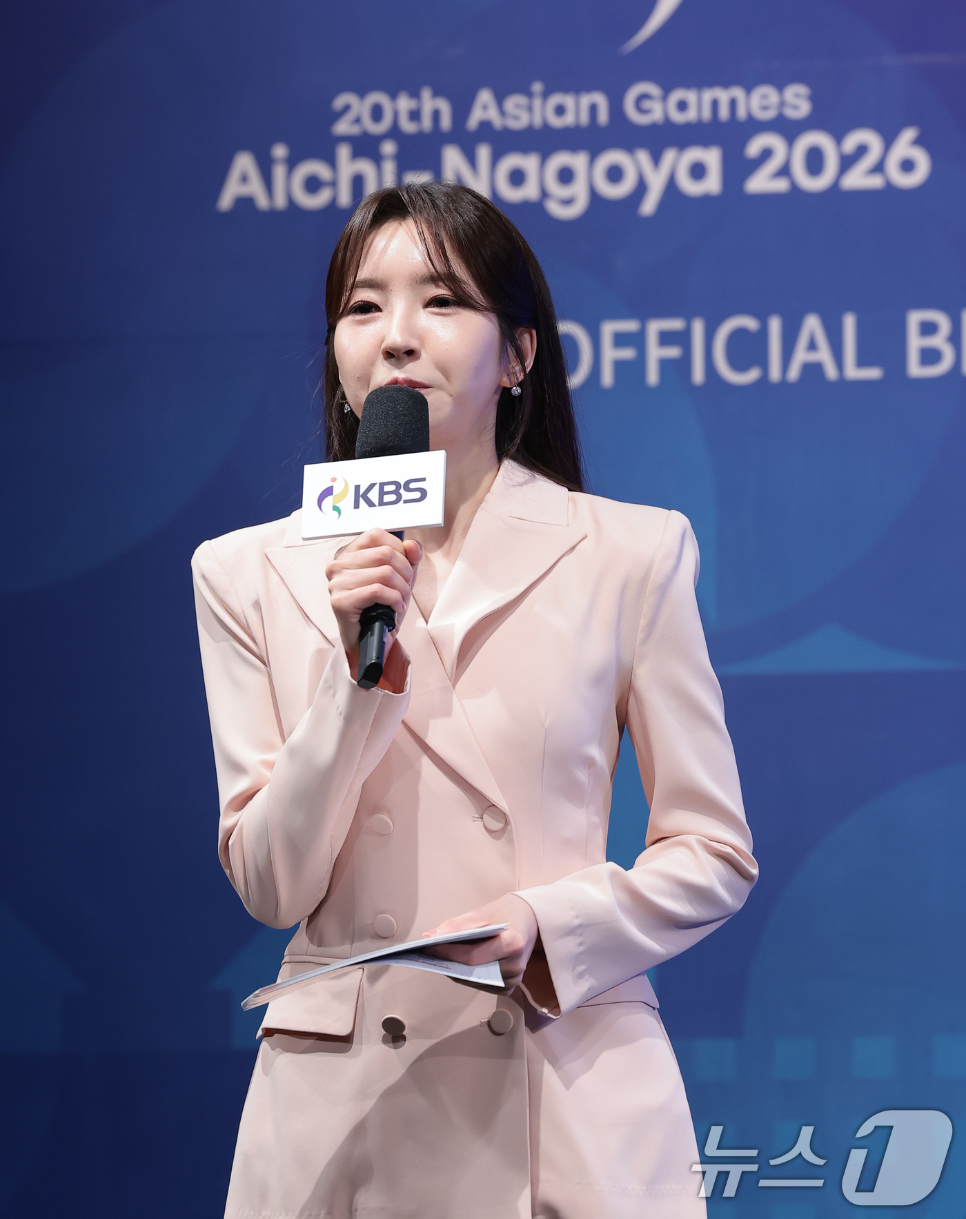 (서울=뉴스1) 권현진 기자 = 이윤정 아나운서가 28일 서울 여의도 KBS 아트홀에서 진행된 '2026 아이치-나고야 아시안게임' 제작발표회에서 진행을 하고 있다. 2026.8. …
