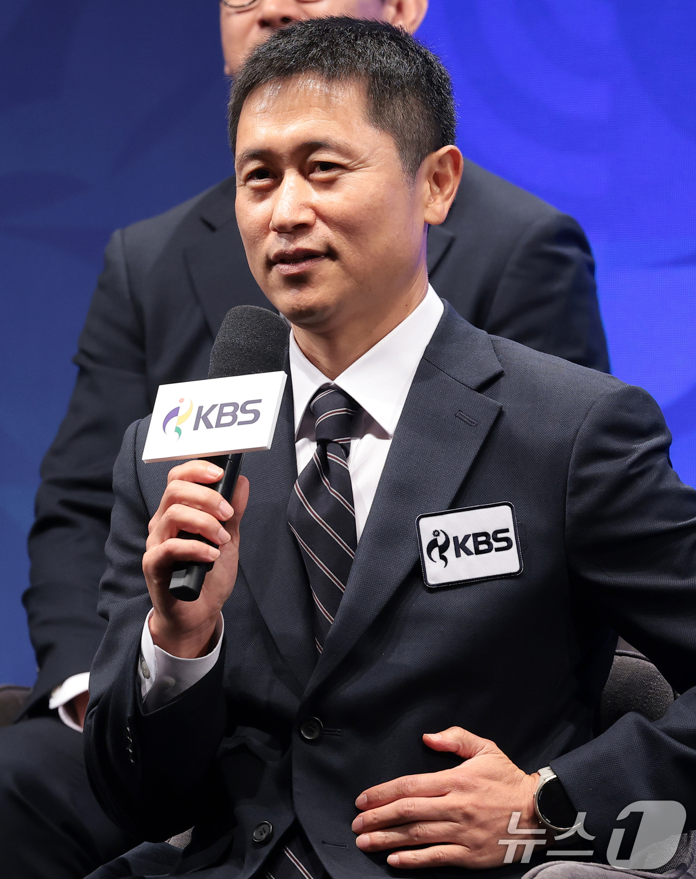 (서울=뉴스1) 권현진 기자 = 이영표 해설위원이 28일 서울 여의도 KBS 아트홀에서 진행된 '2026 아이치-나고야 아시안게임' 제작발표회에 참석해 인사말을 하고 있다. 202 …