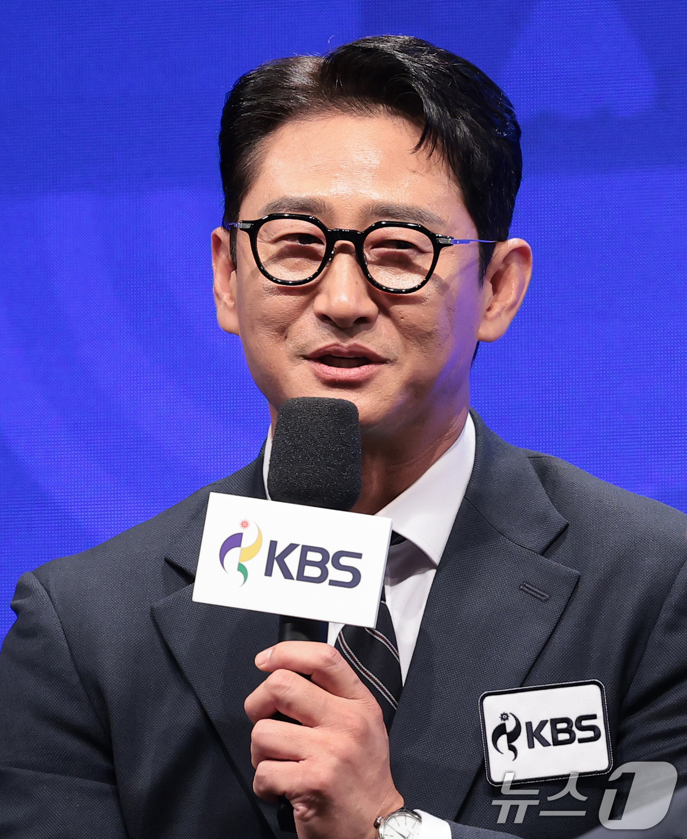 (서울=뉴스1) 권현진 기자 = 박용택 해설위원이 28일 서울 여의도 KBS 아트홀에서 진행된 '2026 아이치-나고야 아시안게임' 제작발표회에 참석해 인사말을 하고 있다. 202 …