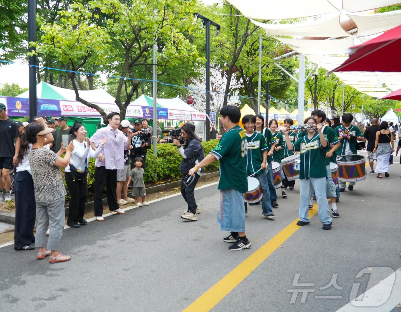 본문 이미지 - 2026 국토정중앙 청춘양구 배꼽축제'가 28일 양구서천레포츠공원에서 열렸다. (양구군 제공. 재판매 및 DB금지) ⓒ 뉴스1 이종재 기자