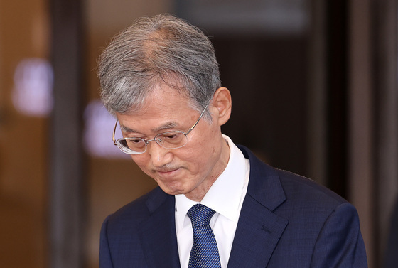 대법원 나서는 조희대