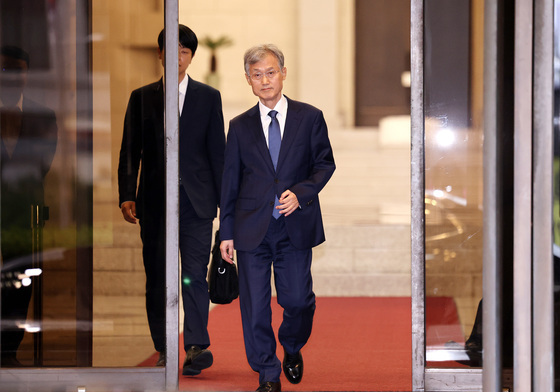 대법원 나서는 조희대