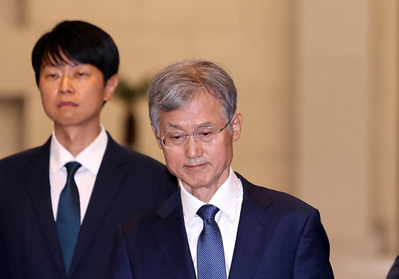 조희대 대법원장의 굳은 퇴근길