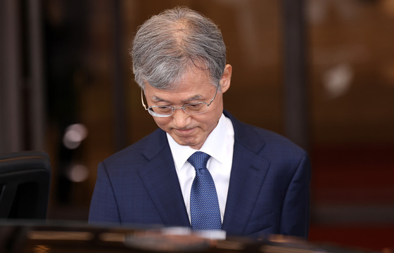 굳은 표정의 조희대 대법원장