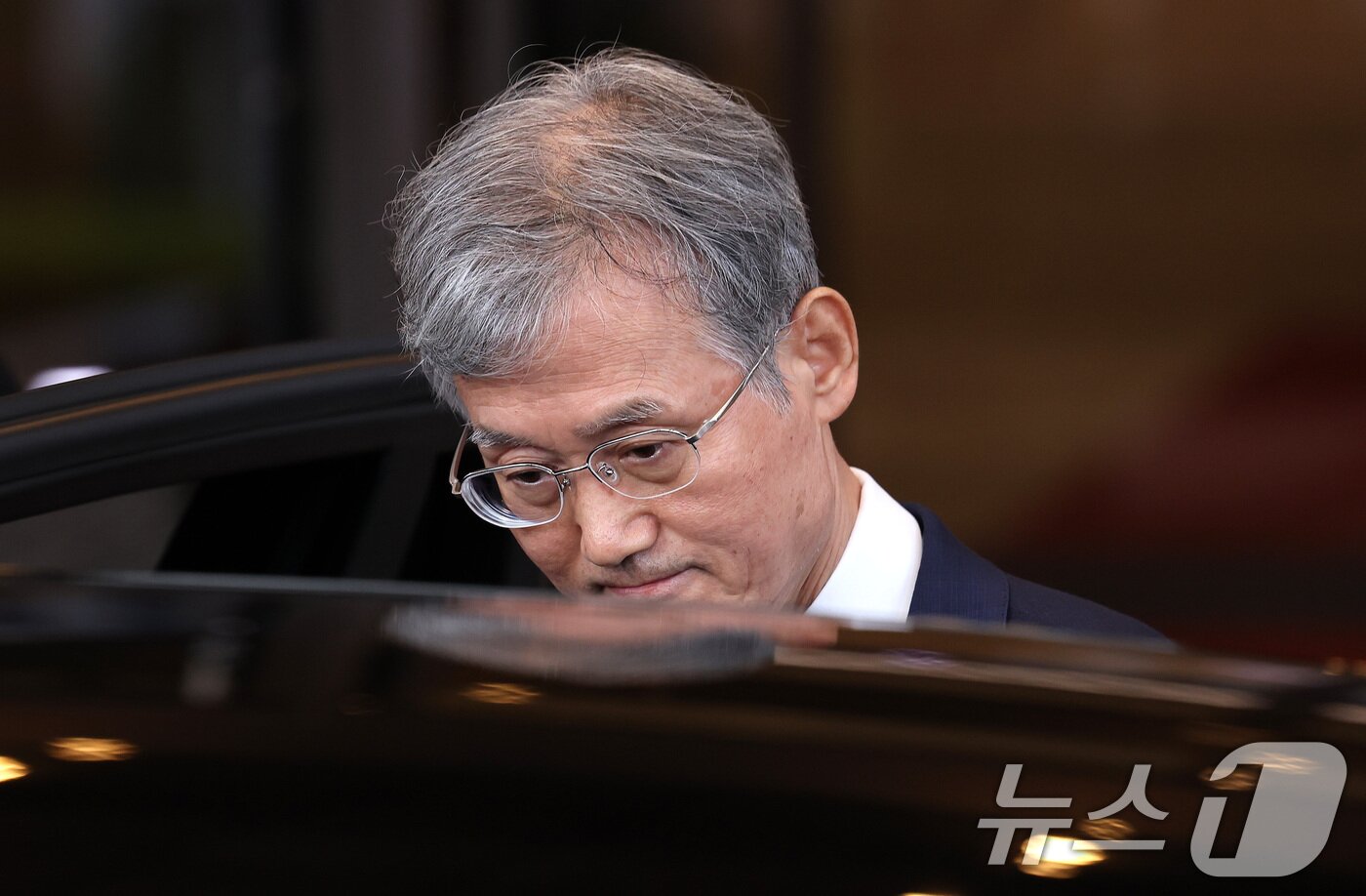 본문 이미지 - 조희대 대법원장이 28일 오후 서울 서초동 대법원 청사에서 퇴근하고 있다. 2026.8.28 ⓒ 뉴스1 박지혜 기자