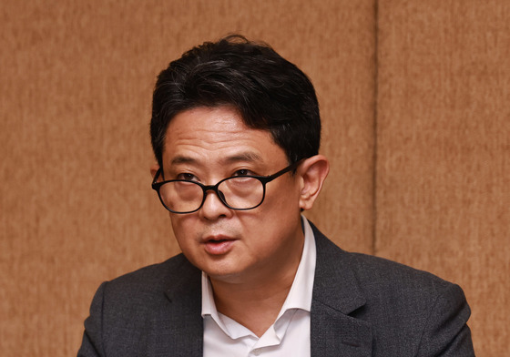 브리핑하는 임상우 정부합동신속대응팀 단장