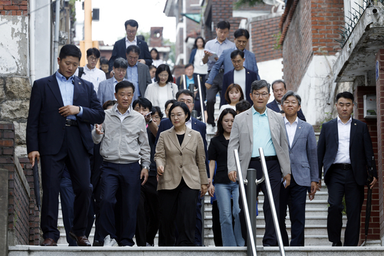 한성숙 총리, 장위 14구역 현장 시찰