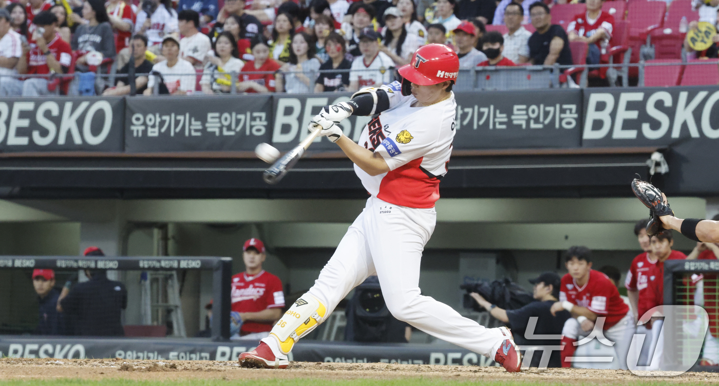 (광주=뉴스1) 김태성 기자 = KIA 이호연이 29일 광주 KIA챔피언스필드에서 열린 2026 신한 SOL KBO리그 기아 타이거즈와 SSG 랜더스와 경기서 3회말 2번타자로 출 …