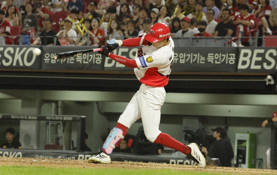 8회말 동점타 치는 박재현