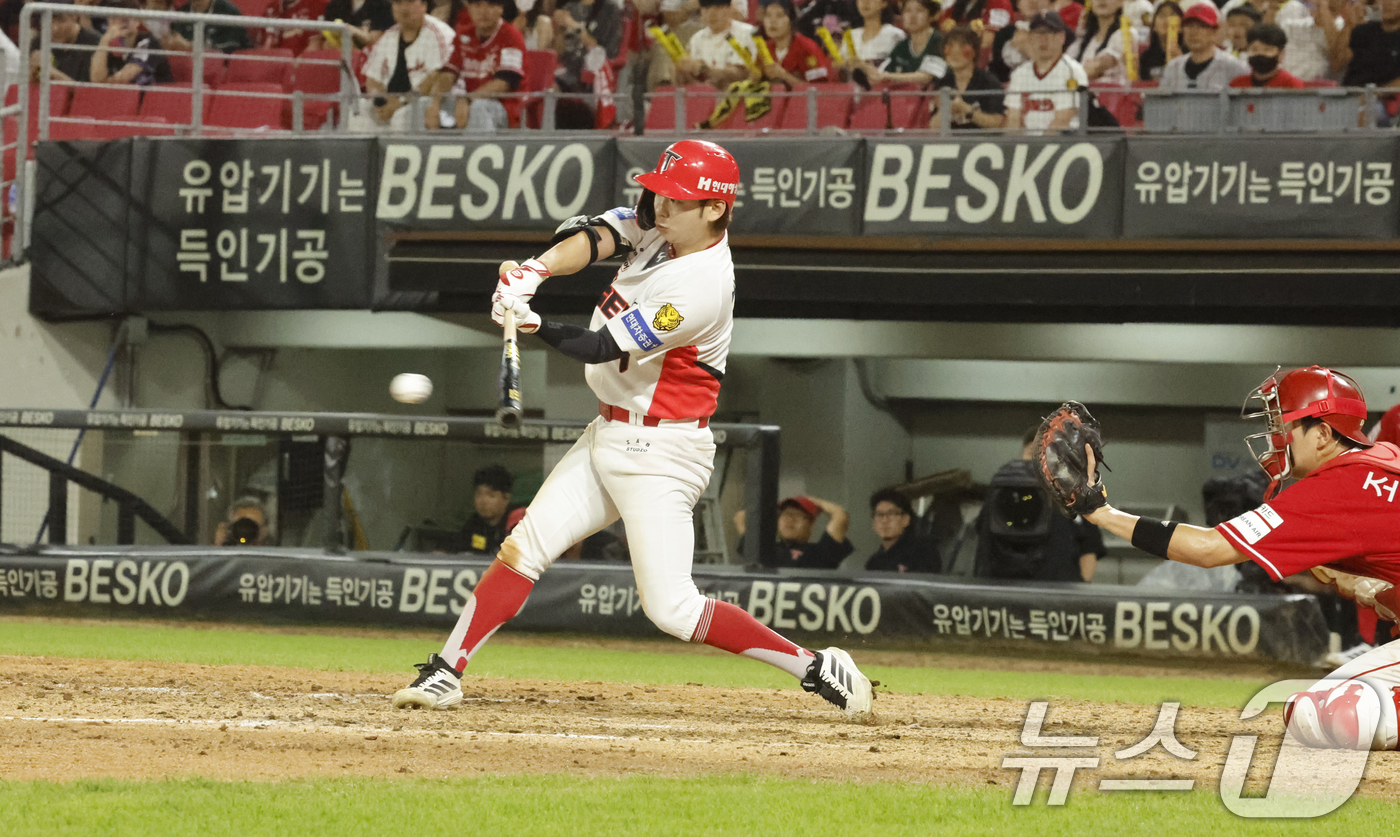 (광주=뉴스1) 김태성 기자 = 29일 광주 KIA챔피언스필드에서 열린 2026 신한 SOL KBO리그 KIA 타이거즈와 SSG경기 연장 10회말 1대 1 원아웃 주자 만루에서 박 …