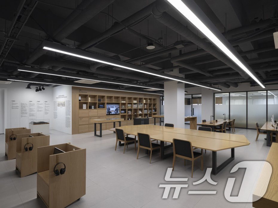 (서울=뉴스1) = 국립현대미술관 미술연구센터는 3일 도쿄문화재연구소와 한국 근현대미술 연구 및 한일교류사 등 전반에 걸친 협력을 위한 업무협약(MOU)을 체결하고 공동학술교류사업 …