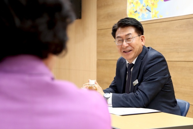 유보화 성동구청장, 17개 동 주민센터 현장 의견 청취