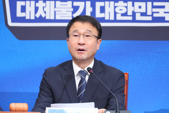 與, 野 향해 "형소법 호도·악의적 유언비어…모든 일 뒷거래로 봐"