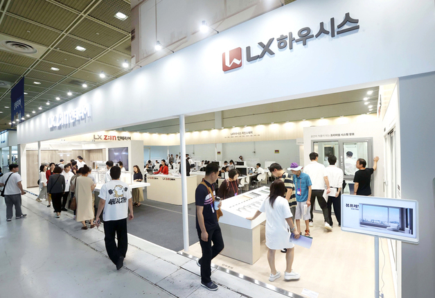 "가을 인테리어 수요 선점"…LX하우시스, 코리아빌드위크 참가