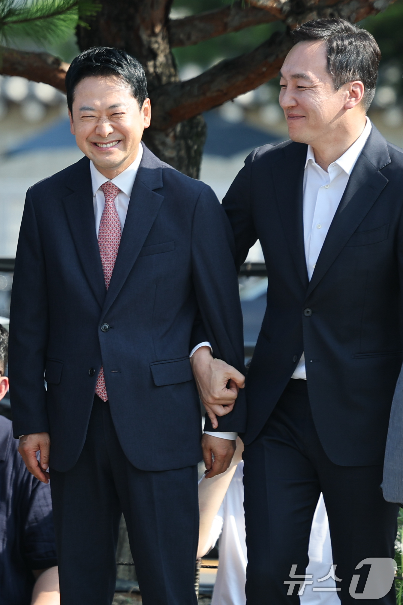 (서울=뉴스1) 안은나 기자 = 김민수 국민의힘 최고위원이 3일 오전 서울 종로구 청와대 사랑채 분수대 앞에서 열린 '보완수사권 폐지 악법 거부권 촉구 현장 최고위원회의'에 참석해 …