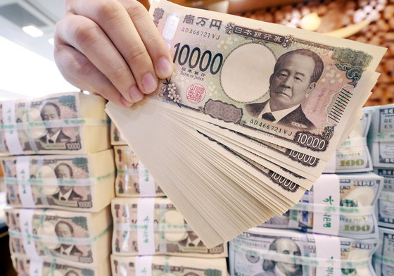 역대 최대 개입에도 '엔화 약세'…美日 금리차 좁히는 게 '관건'