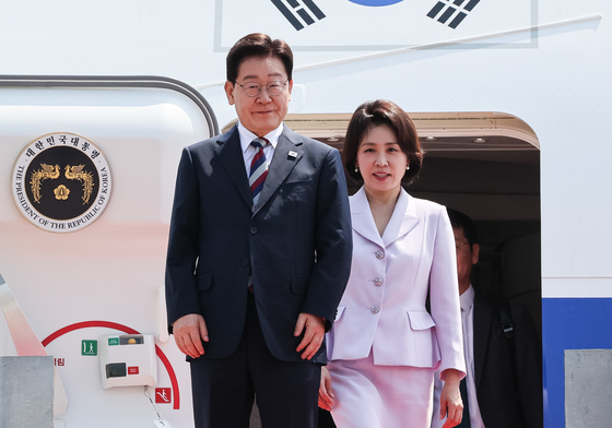 李대통령, 총리 주재 부동산·증시 점검회의 지시…시장 안정화 총력