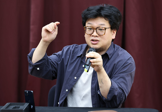 동화 비튼 음악극 '두 형을 먹었다'…양정욱 "복수, 전쟁, 어쩌면 주식 이야기"