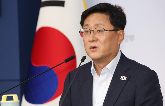 폭염 길어지며 역대 최대 전력수요 가능성…기후장관 주재 수급점검