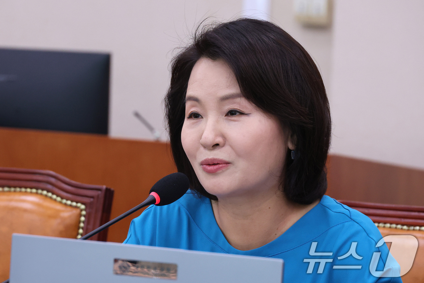 (서울=뉴스1) 신웅수 기자 = 이수진 더불어민주당 의원이 3일 서울 여의도 국회에서 열린 성평등가족위원회 전체회의에서 발언하고 있다. 2026.8.3/뉴스1