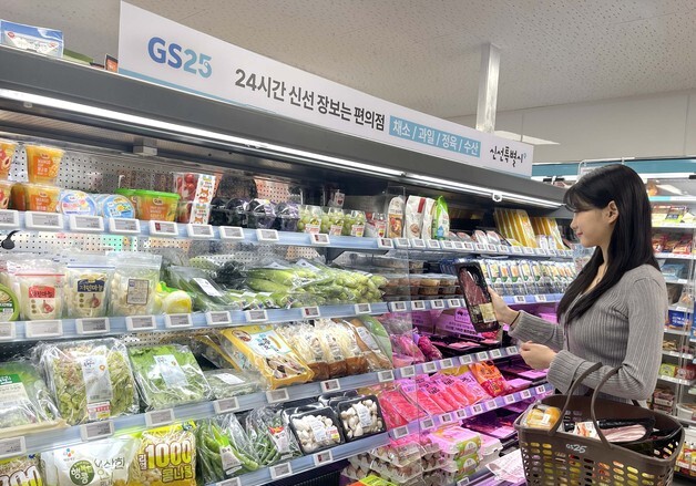 '편장족' 몰렸다…편의점 식품 매출, 2년 반 만에 최대 증가