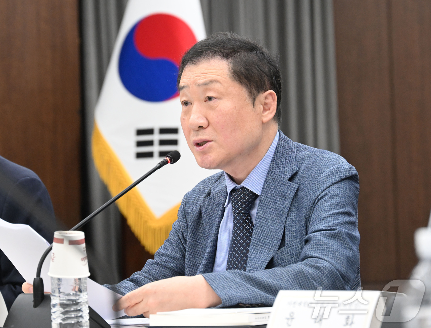 (서울=뉴스1) = 3일 서울 중구 은행회관에서 열린 '제59차 세제발전심의위원회'에서 이전오 위원장이 인사말을 하고 있다. (재정경제부 제공. 재판매 및 DB 금지)