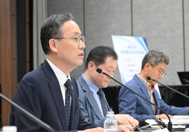 재경차관 "최고가격제가 7월 물가 0.3%p 내려…상방 압력 여전"