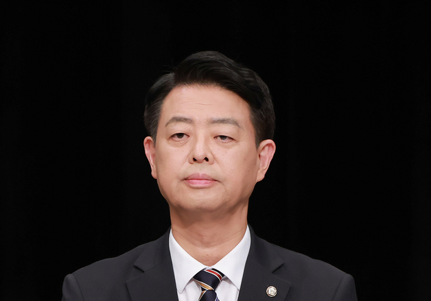 김영호 "저보고 '박쥐', 이게 일베"…최민희 "공개 조롱 아냐, 사과"