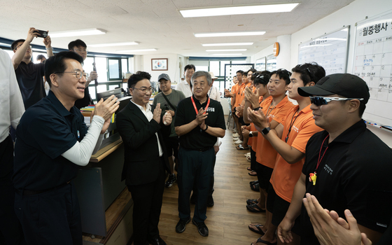 부산 해수욕장 점검하는 황종우 해양수산부 장관