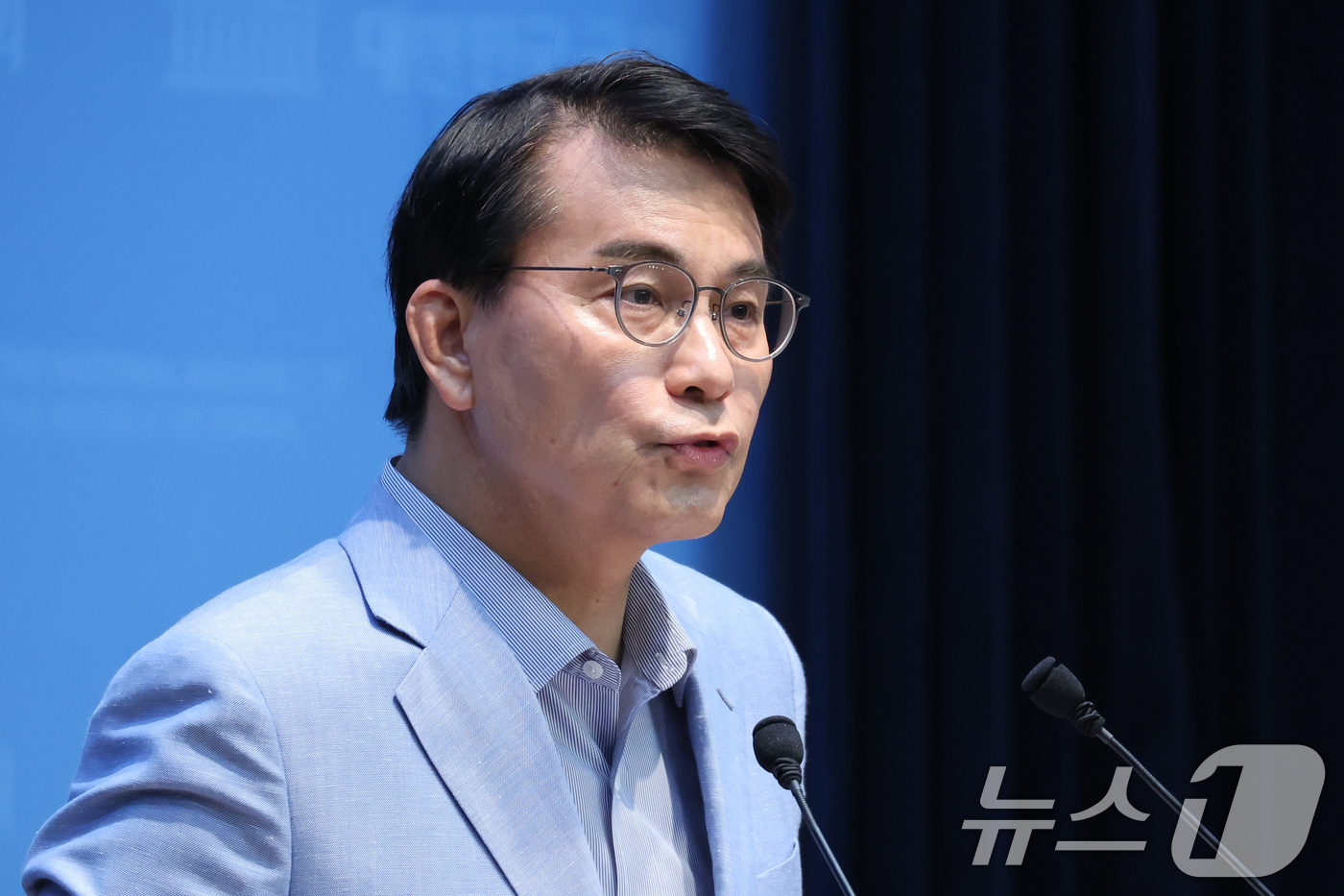 (서울=뉴스1) 신웅수 기자 = 윤상현 6.3 지방선거 투표용지 부족사태 등 국민참정권 침해 진상규명 및 선거관리 개혁을 위한 국정조사특별위원회 위원장이 30일 서울 여의도 국회 …