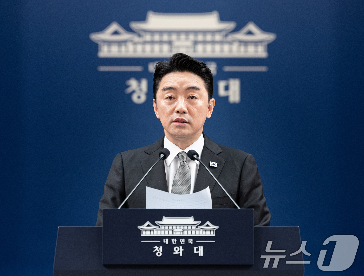 (서울=뉴스1) 이재명 기자 = 강훈식 비서실장이 30일 청와대에서 인사 관련 브리핑을 하고 있다. 2026.8.30/뉴스1