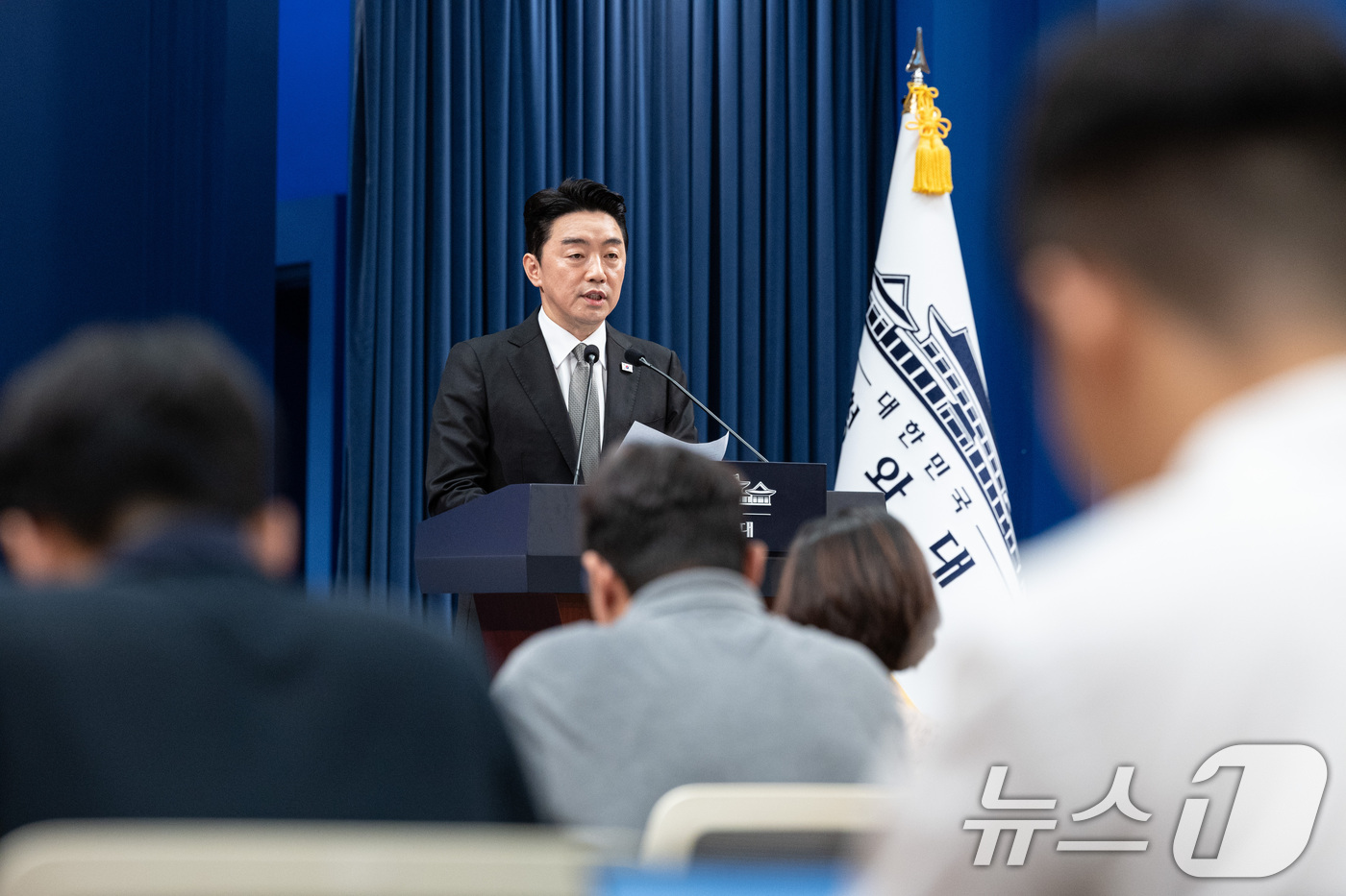 (서울=뉴스1) 이재명 기자 = 강훈식 비서실장이 30일 청와대에서 인사 관련 브리핑을 하고 있다. 2026.8.30/뉴스1