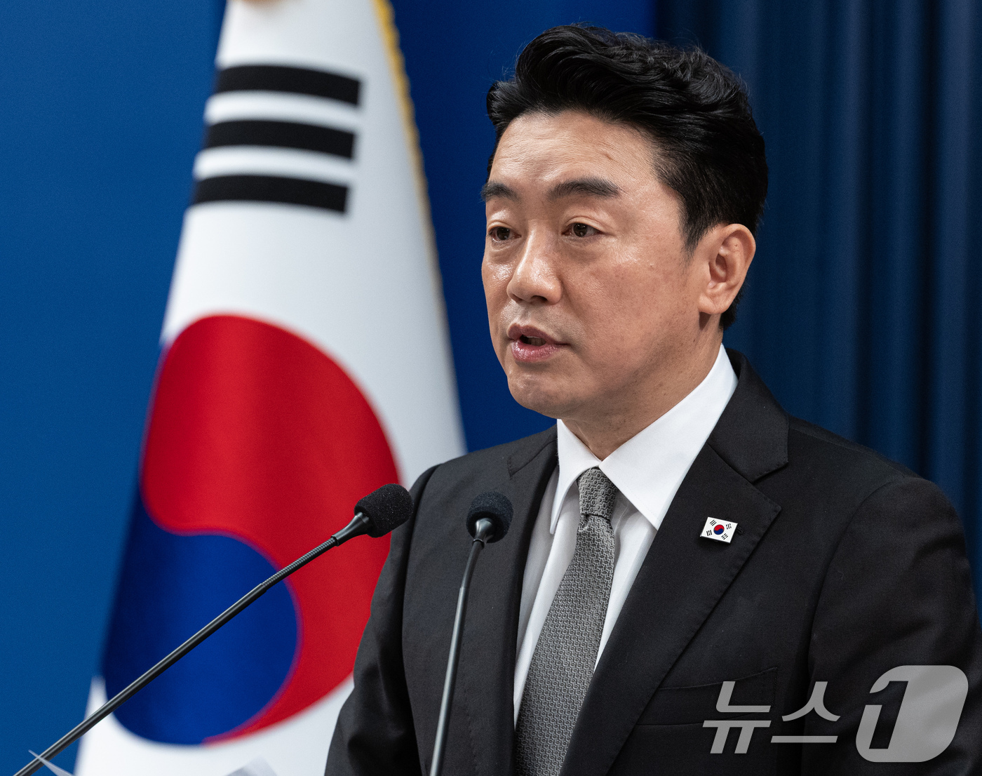 (서울=뉴스1) 이재명 기자 = 강훈식 비서실장이 30일 청와대에서 인사 관련 브리핑을 하고 있다. 2026.8.30/뉴스1