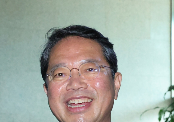 미소 짓는 김승원 법무무 장관 후보자