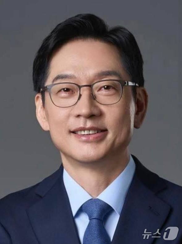 (서울=뉴스1) 이재명 기자 = 이재명 대통령은 30일 대통령 정무특별보좌관에 김경수 전 지방시대위원장을  임명했다. (청와대 제공. 재판매 및 DB 금지) 2026.8.30/뉴스 …