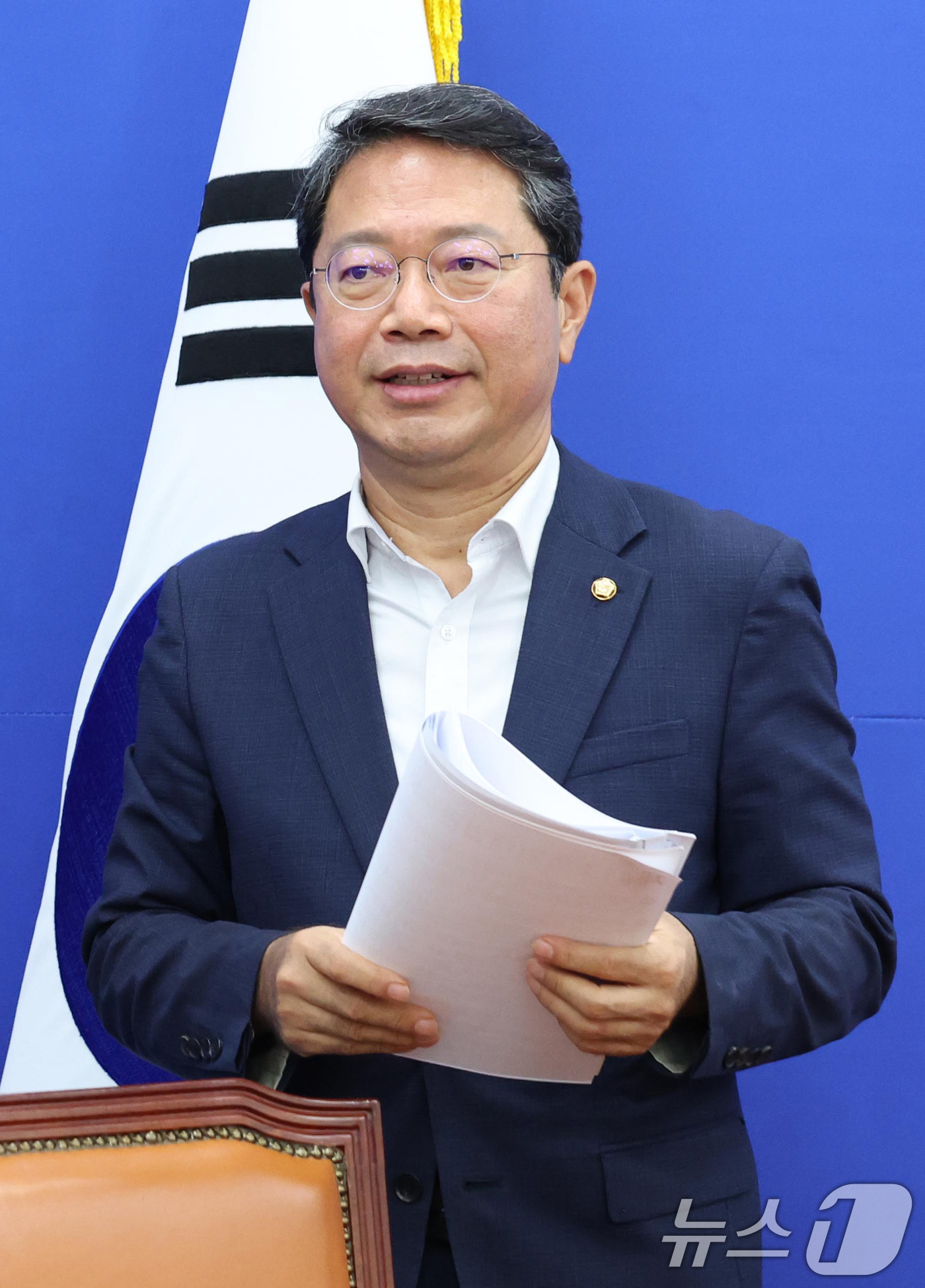 (서울=뉴스1) 신웅수 기자 = 법무부 장관 후보자로 지명된 김승원 더불어민주당 의원이 30일 서울 여의도 국회에서 열린 조희대 대법원장의 법사위 불출석 사유서 제출 관련 기자간담 …