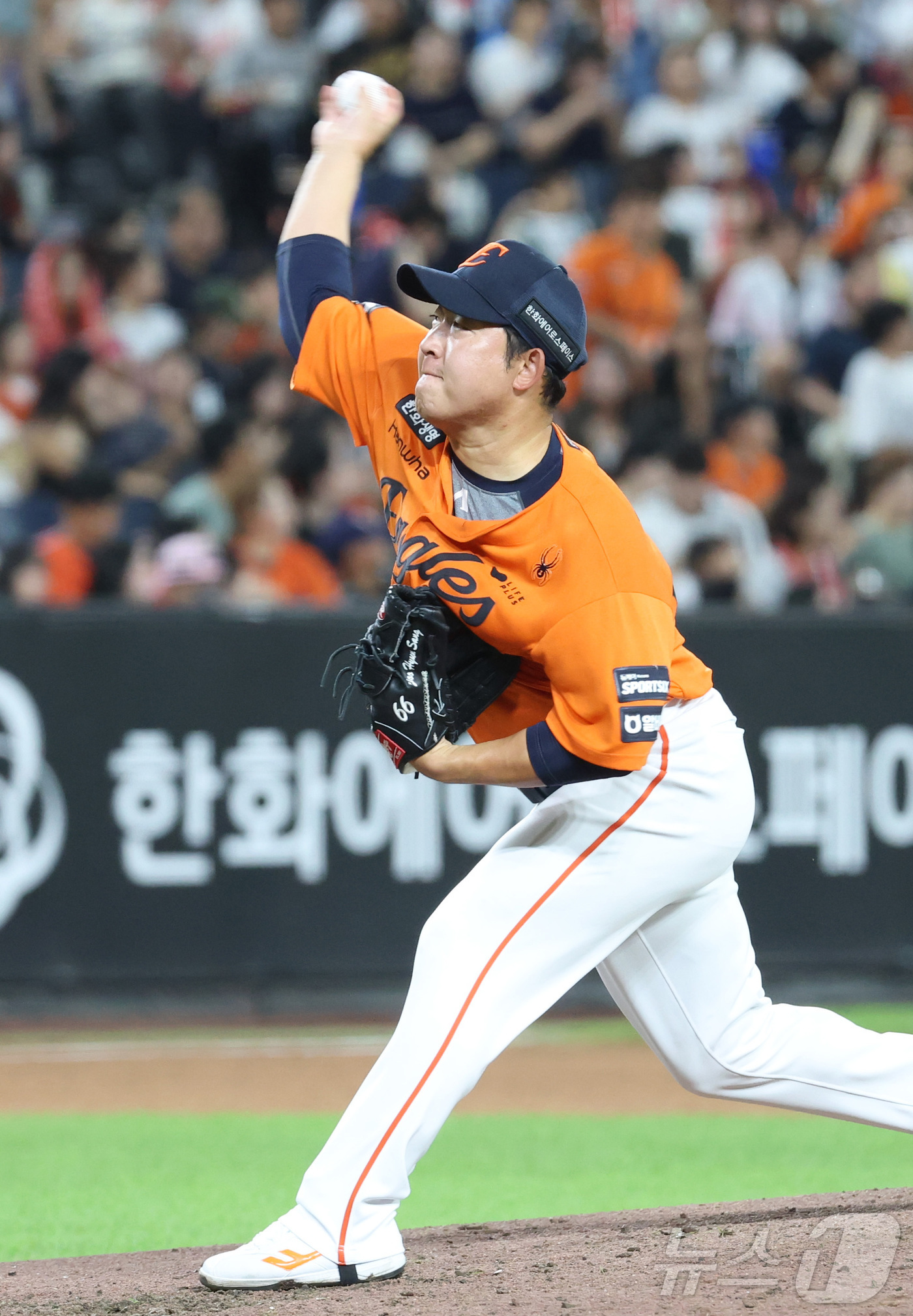 (대전=뉴스1) 김기남 기자 = 30일 대전 한화생명볼파크에서 열린 2026 신한 SOL KBO리그 NC 다이노스와 한화 이글스의 경기에서 한화 선발 주현상이 투구하고 있다. 20 …