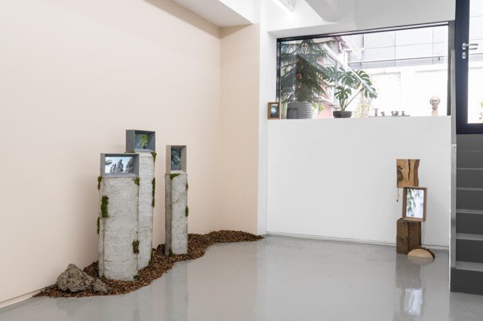 본문 이미지 - 금민정 '머무르는 결, 변주하는 형상' 展 전시 전경 (스페이스21 제공)
