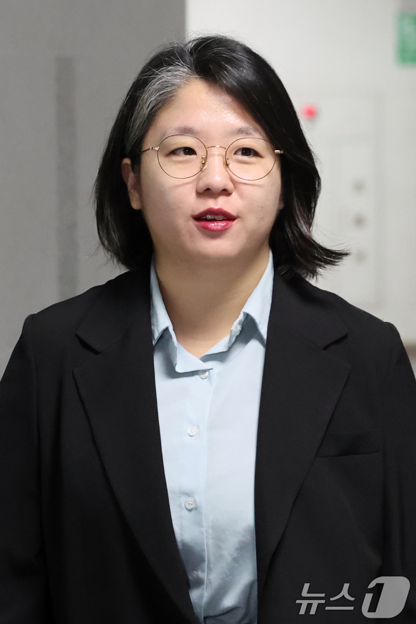(서울=뉴스1) 황기선 기자 = 성평등가족부 장관 후보자로 지명된 용혜인 기본소득당 의원이 31일 오전 서울 여의도 국회 의원회관으로 출근하고 있다.  2026.8.31/뉴스1