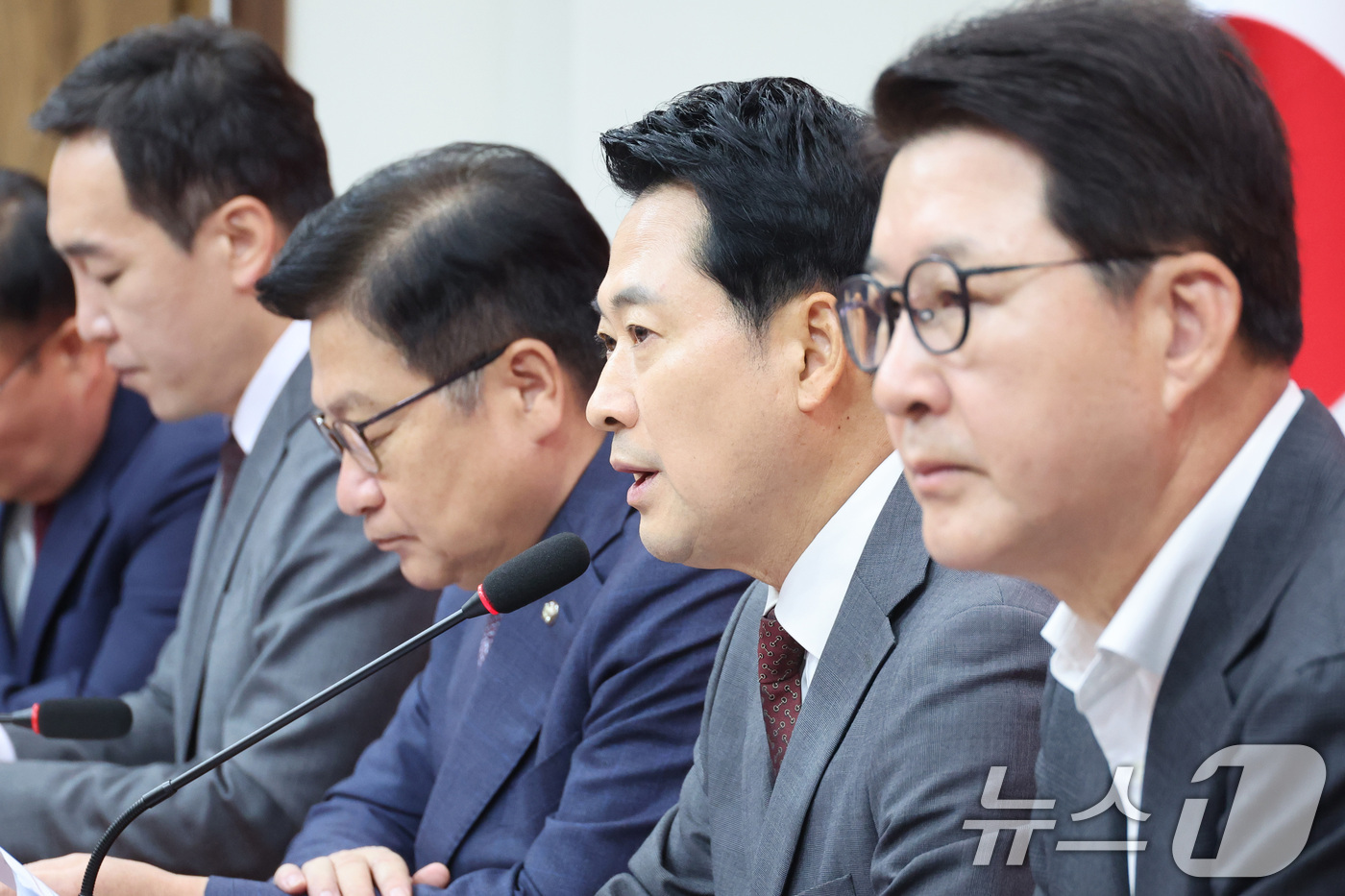 (서울=뉴스1) 신웅수 기자 = 장동혁 국민의힘 대표가 31일 서울 여의도 국회에서 열린 최고위원회의에서 발언하고 있다. 2026.8.31/뉴스1