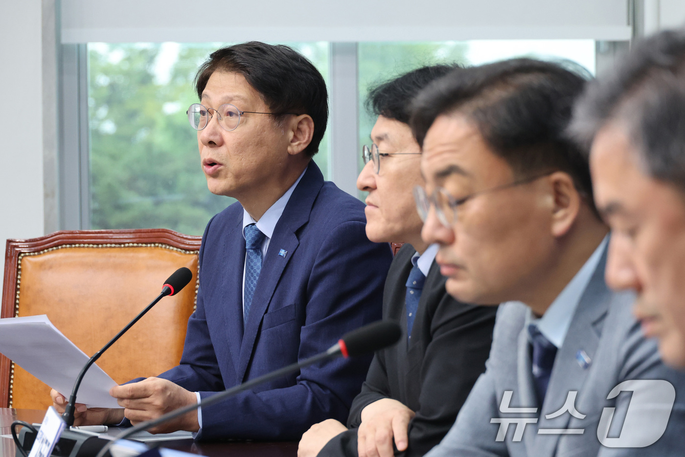 (서울=뉴스1) 신웅수 기자 = 김형연 조국혁신당 최고위원이 31일 서울 여의도 국회에서 열린 최고위원회에서 발언하고 있다.이해민 조국혁신당 의원이 청와대 AI미래기획수석비서관으로 …