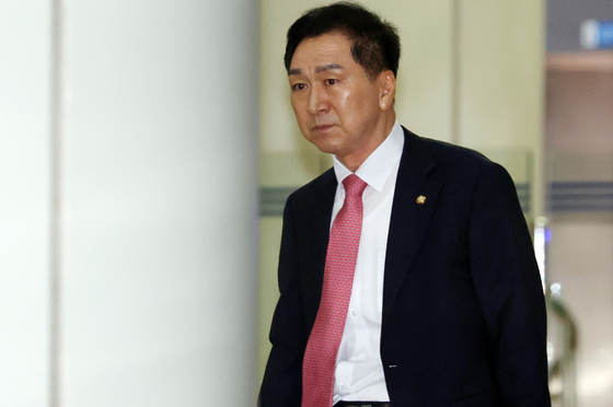 청탁금지법 위반 공판 출석하는 김기현 의원